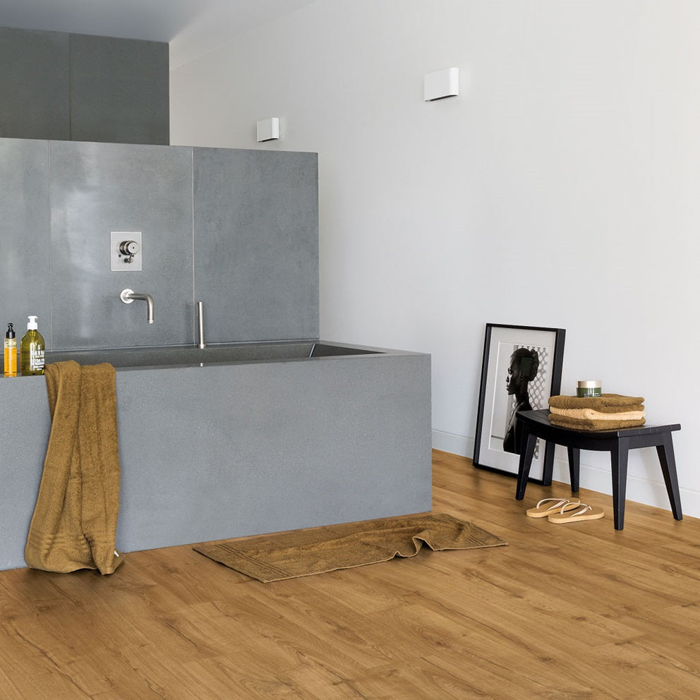 Classic Oak Natural Laminate Wooden Flooring 19 x 137.97cm-Unilin Distribution-Delforno