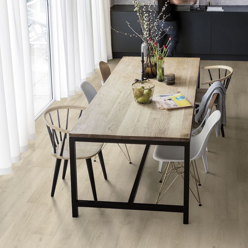 Coconut Vinyl Plank 17.8 x 121.9cm